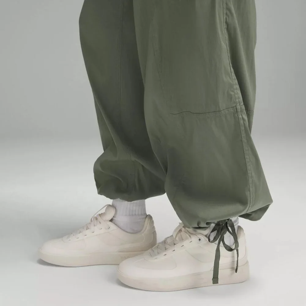 lululemon Grey Eucalyptus Lightweight Adjustable Mid-Rise Cargo Pant size XS - Picture 7 of 16